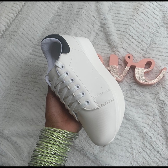 🔥1 LEFT Runs Small Size Up half Size - Picture 2 of 2